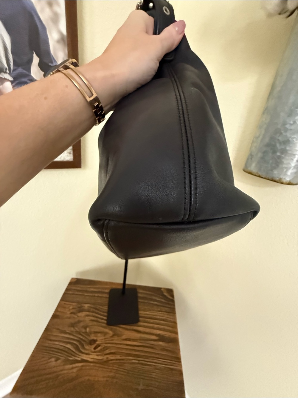 Vintage Coach Ergo Zip Hobo 9058 | Black Glove-Tanned Leather | (2000) - Picture 6 of 14